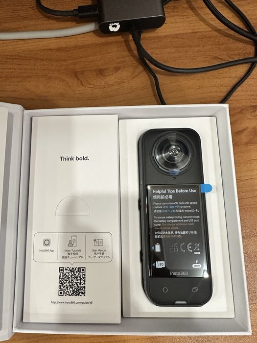 Экшн камера Insta 360 X5