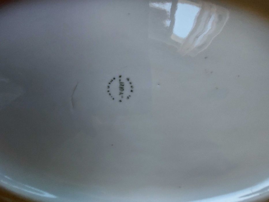 ;Порцеланово плато -8лв.;