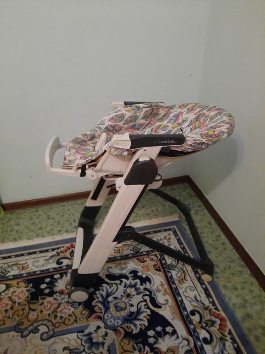 Стульчик для кормления детей