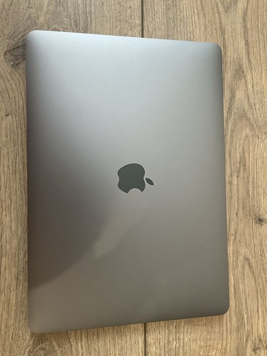 Продам MacBook Pro 2017 (Intel Core i5, 8ГБ DDR3)