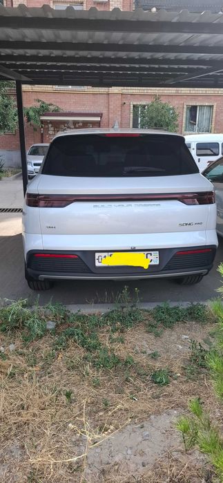BYD SONG PRO FULL гибрид sotiladi srochna