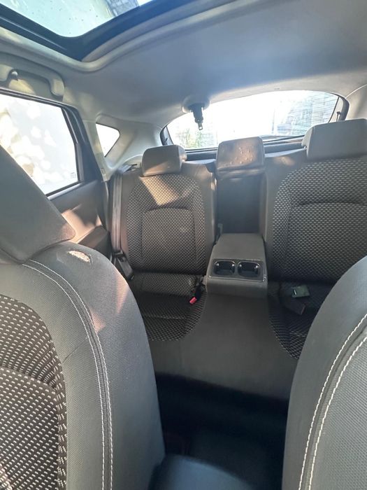 Vand nissan qashqai 2.0 benzina