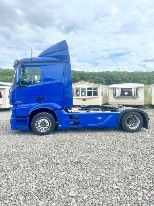 Mercedes Actros 1843