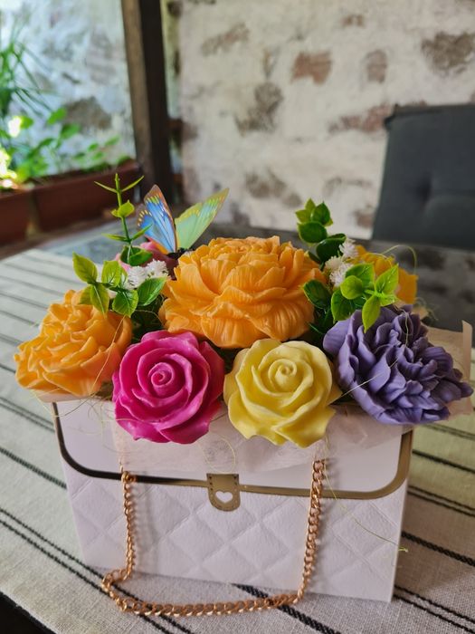 Букет от ароматни сапунени цветя