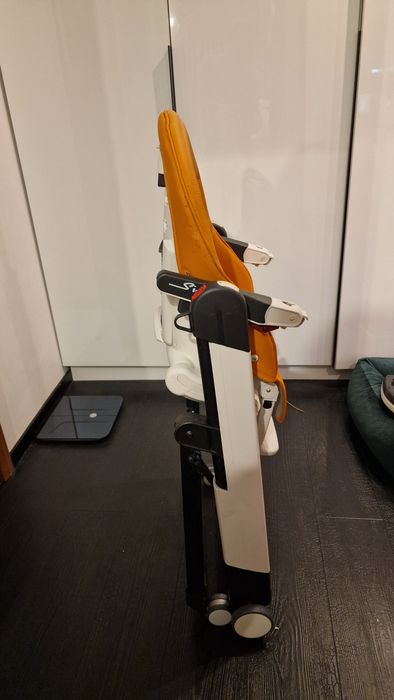 Scaun de masa 2 in 1 Peg Perego, Siesta Follow Me, Arancia