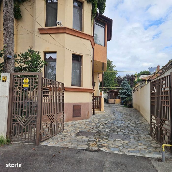 Parter 5camere in vila interbelica/curte/rezidential/comercial/renovat