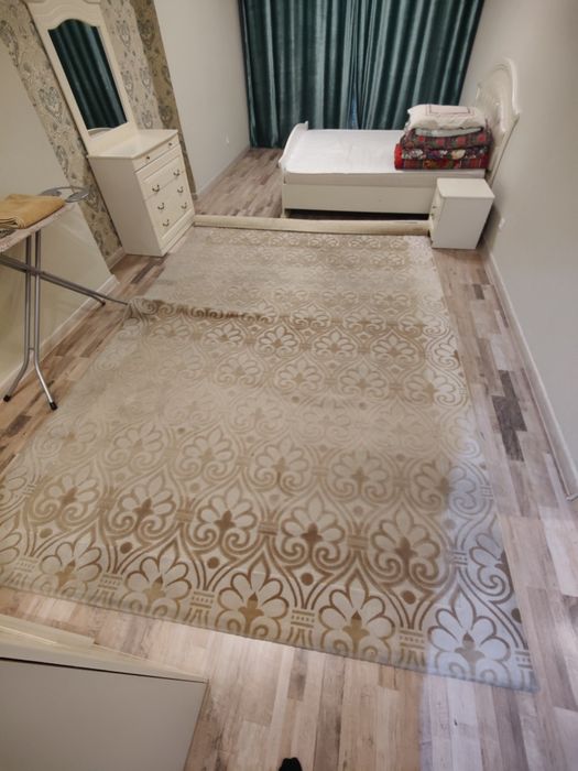 Толстый мощный ковёр