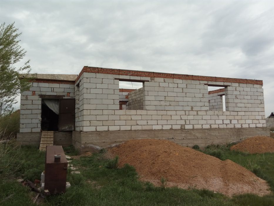 Продам недостроенный частный дом