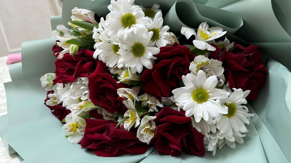 Свежие цветы ассорти