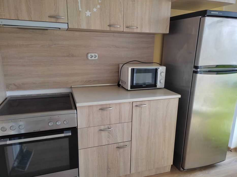 Дава се под наем Двустаен апартамент в Варна, Колхозен пазар - 48 кв.м за 408 € - Снимка #1