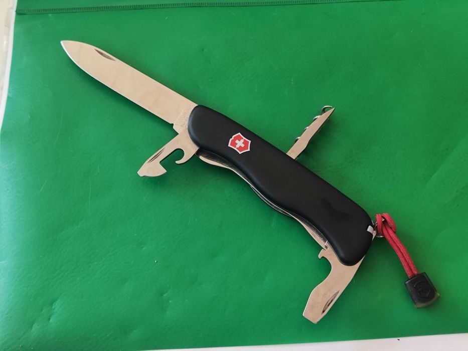 джобен нож Victorinox - Picknicker с калъф