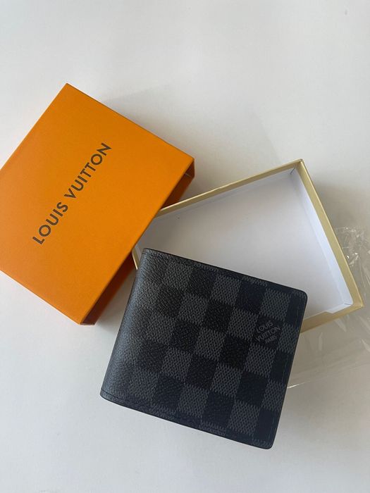 Portofel Louis Vuitton  – Elegant & Premium