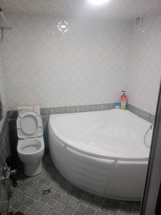 Продаётся дом площадь 8 соток