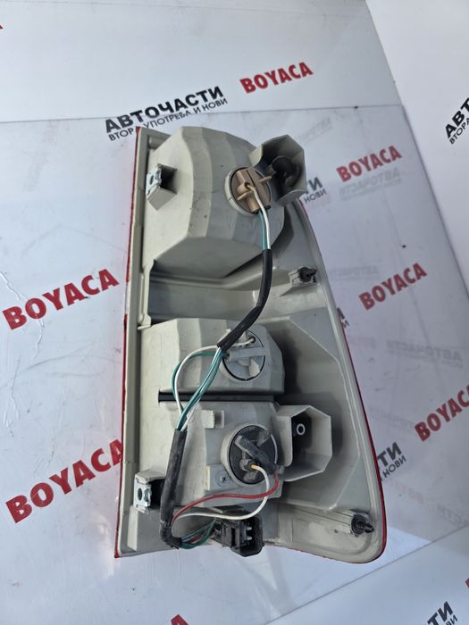 Ляв стоп Toyota Hilux 011-015г