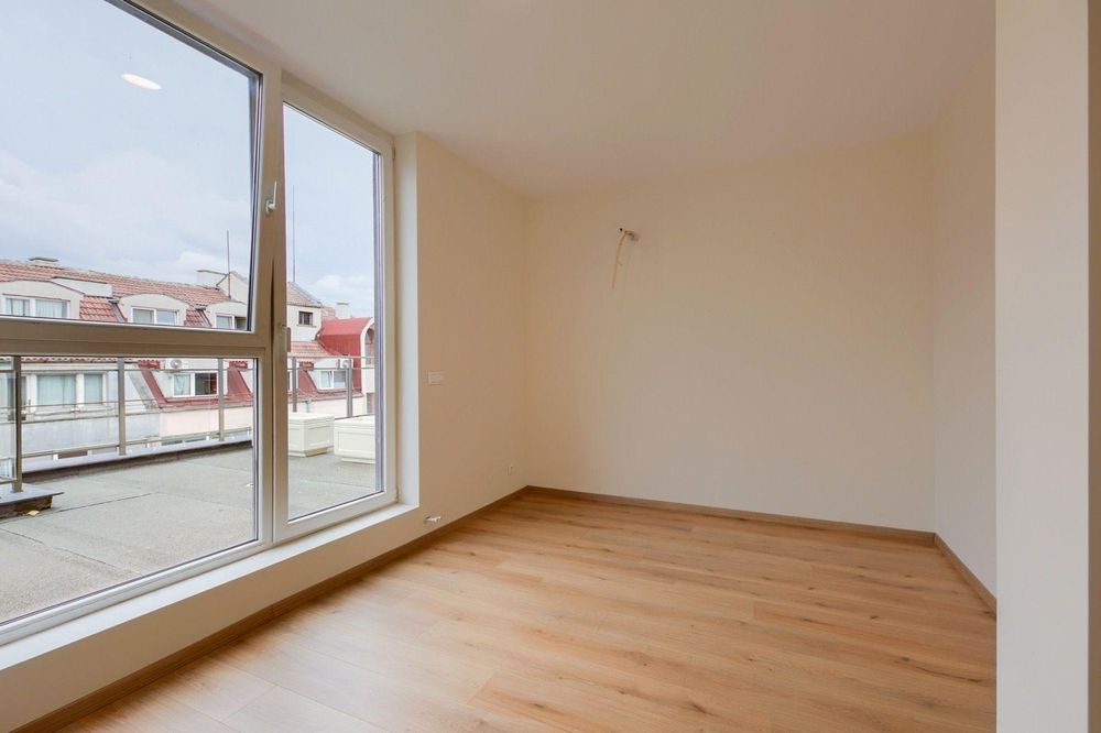 Продава се Тристаен апартамент в София, Манастирски ливади - 155 кв.м за 2149 €/кв.м - Снимка #3