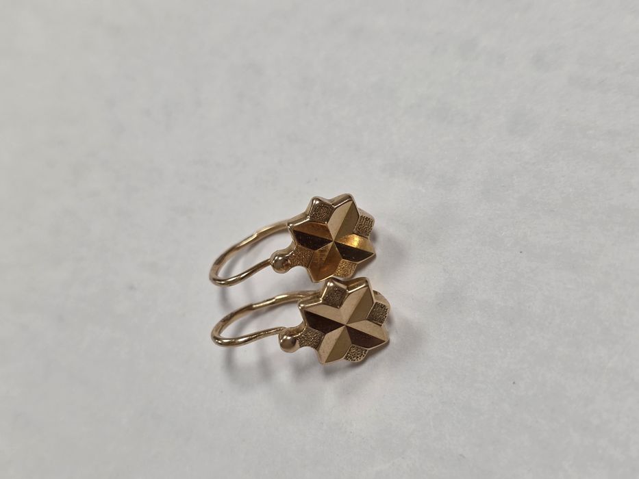 Продам советские золотые серьги