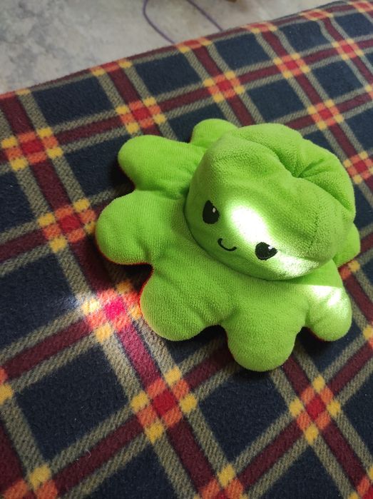 2 игрушки, 500 восьминог 1000 кактус,