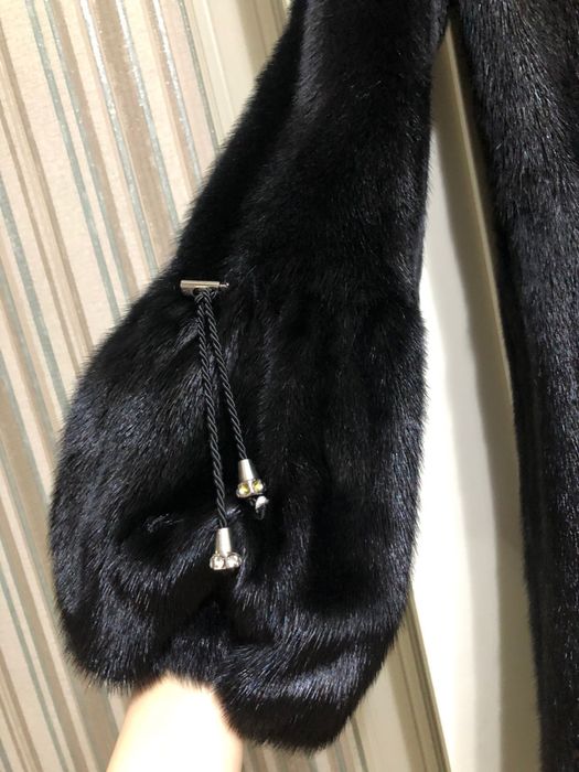 Продам норковую шубу