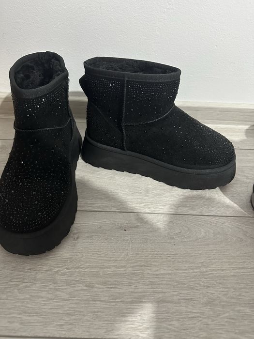 Ugg cu pietre masura 36