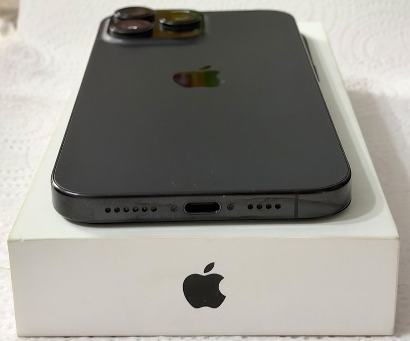Продам iPhone 16 Pro Max 256 гб