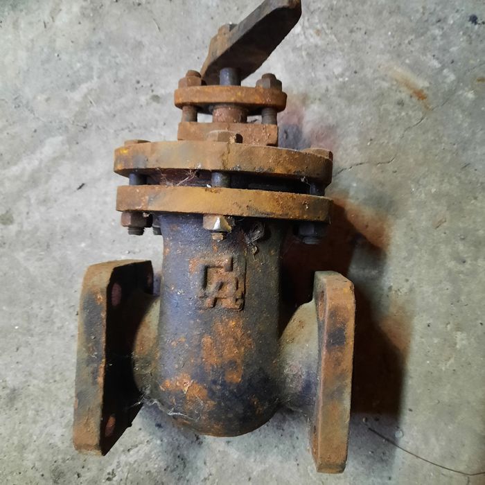 Продам задвижку, не устанавливалась