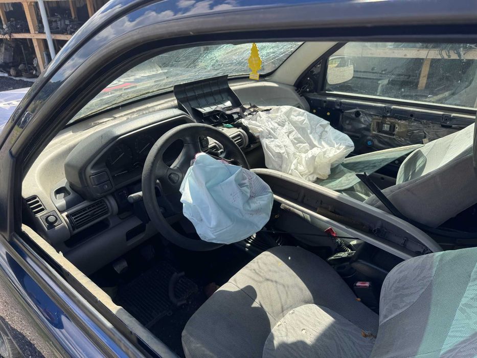 Dezmembrari Dezmembrez Piese piesa Dez Land Rover Freelander 2.0diesel