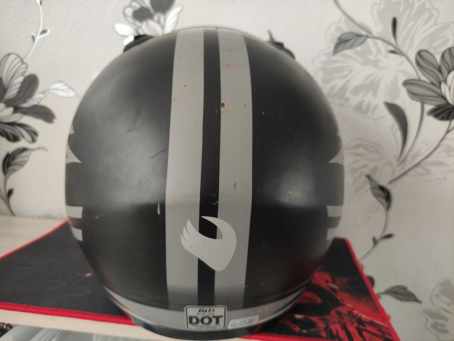 Продам мотоциклетный шлем