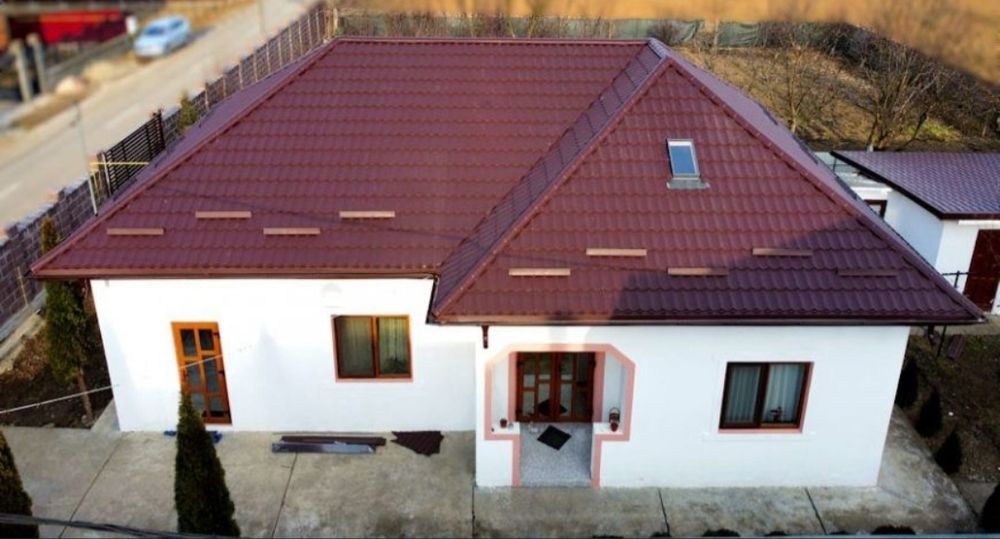 Montaj acoperiș cur