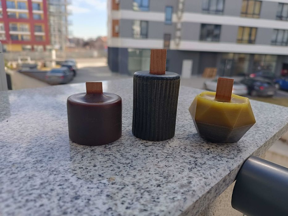 Свещи-пчелен восък и натурални природни оцветители