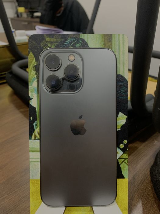 Продам айфон 13 про в хорошем состаяние