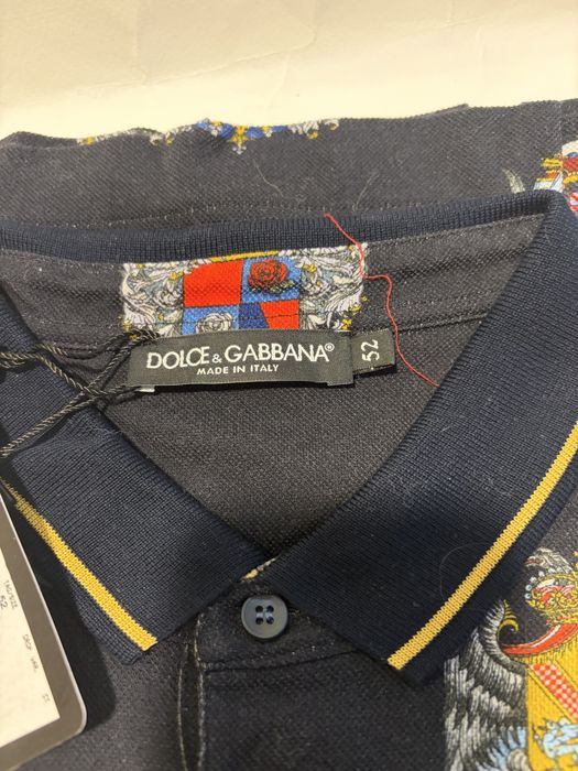 Тениска Dolce& Gabana тъмно синя ,размер 52.Закупена от FARFETCH