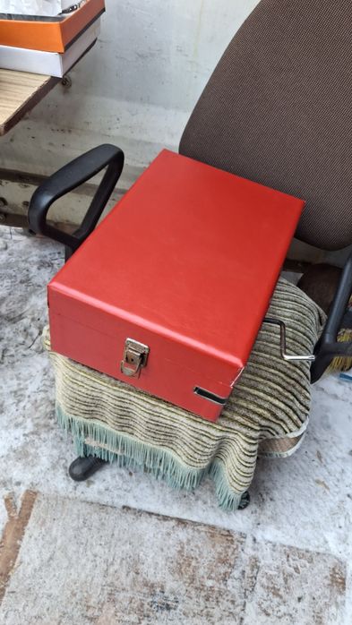 Продам музыкальный аппарат