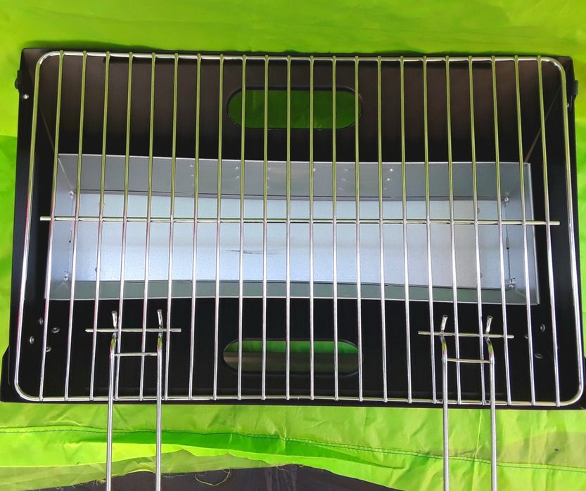 Grătar pliabil din otel 46 x 32 x 29 Cm - NOU  130 Lei
