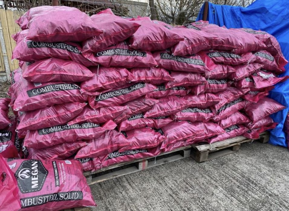 Brichete COCS petrolier, 20 de kg,cu o putere calorică de 8000 kcal/kg