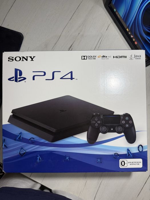 PlayStation 4 slim
