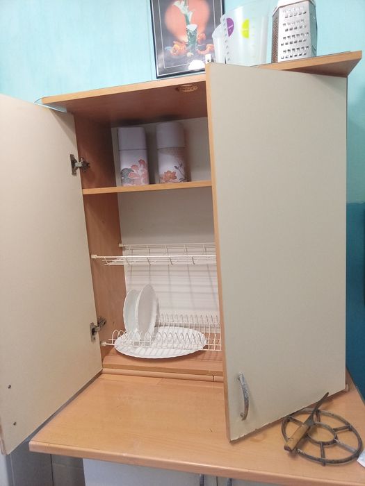 Продам шкаф -- сушилка ( подвесная )