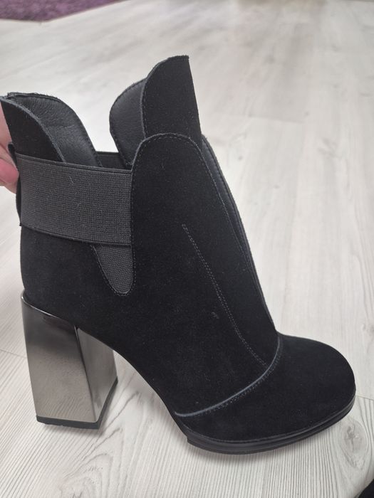 Botine marime 38