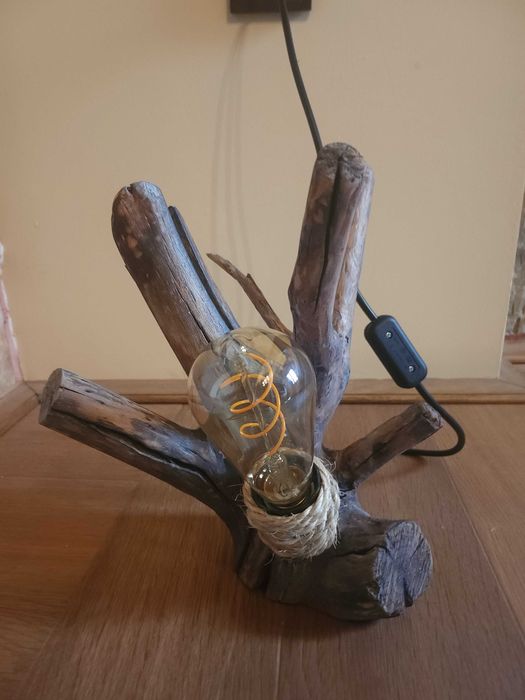 Продавам уникална лампа