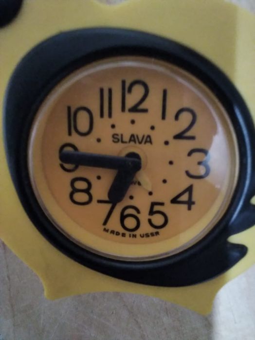 Часы - будильник ссср " слава "" цыпленок"