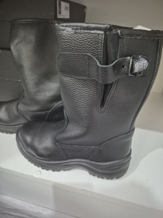 Рабочий   сапог  39  размер