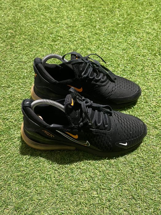 Дамски маратонки : Nike Air Max 270 Multi SWOOSH 40