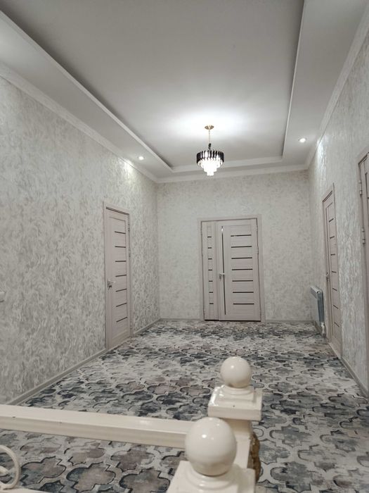 Manguzarda 2 qavatli hovli sotiladi