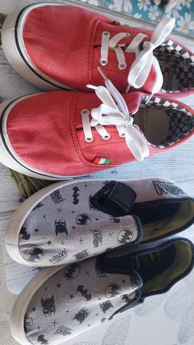 Детски дънки  128-134см.и гуменки