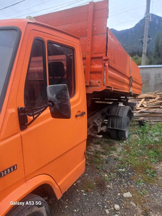Mercedes 408D roti duble pe spate