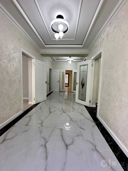 Nazarbekda Yangi ikki qavatli Uy Sotiladi, 215 m², 2,7 sotix