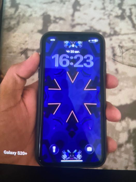 IPhone 11 128gb.