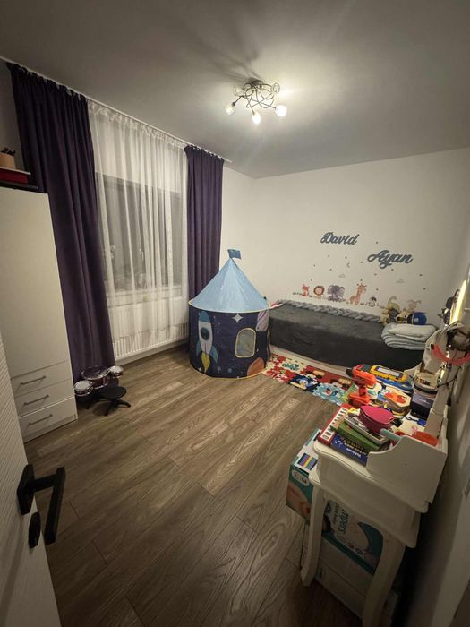 Vand apartament 3 camere in Apahida