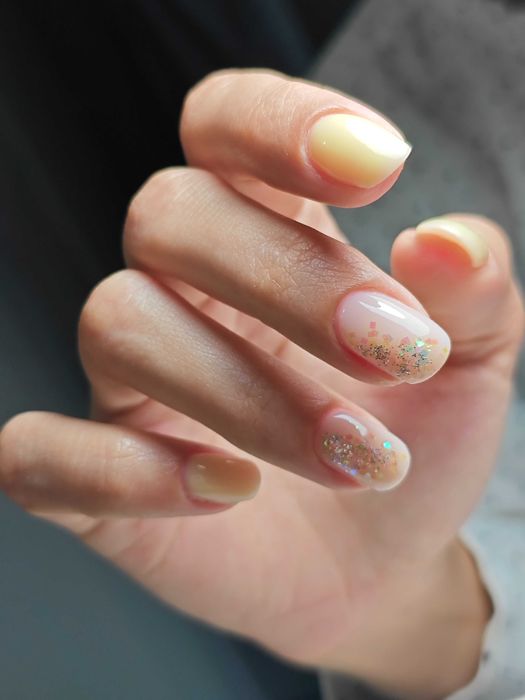 Маникюр + дизайн  в подарок