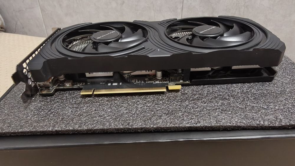 Видеокарта Gainward RTX 4060 Python II 8 Гб