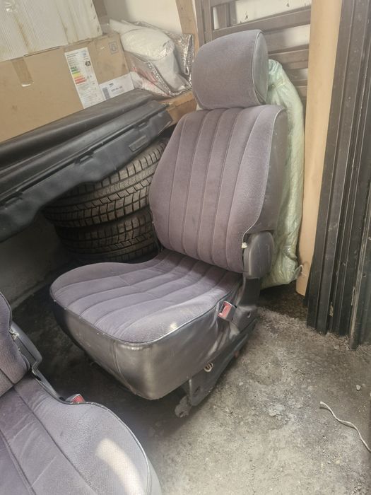 Сиденья от тойота превия